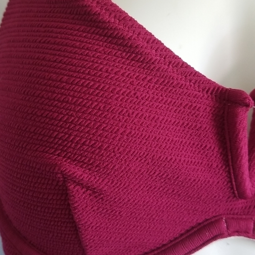 𝅺Shade & Shore Bikini Top Swim Raspberry Currant - Picture 5 of 10